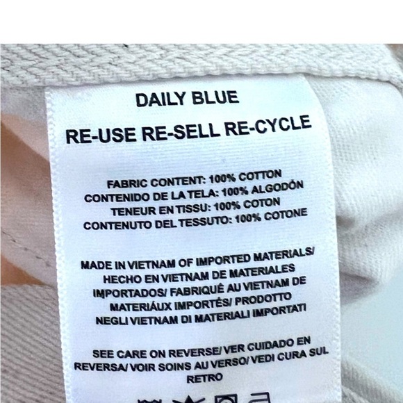 Daily Denim Hype by AG Jeans in Bone ButtonFly Classic Crop Jean Bull Denim 24 - Picture 12 of 15